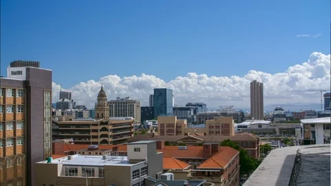 Cityscape time lapse of Cape Town CBD in summer with big cloud patterns Stock Footage 101086813