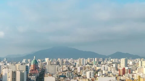 Cityscape timelapse of lima peru with clouds moving 動画素材 345773373