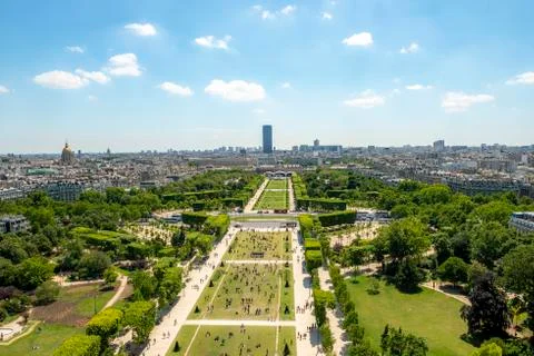 Cityscape view from the Eiffel Tower over Parc du Champ de Mars Montparnasse 스톡 사진