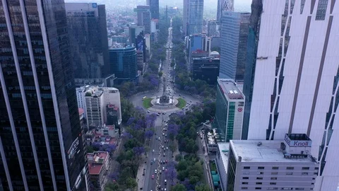 Ciudad de Mexico Edificios Paseo de la Reforma día vuelo 1 Stock Footage 106175423