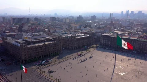 Ciudad de Mexico Palacio de Gobierno CDMX Zocalo vuelo día 1 Stock Footage 106176344