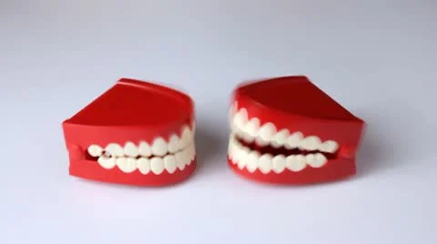 Clacking teeth debate Video stock 10792283
