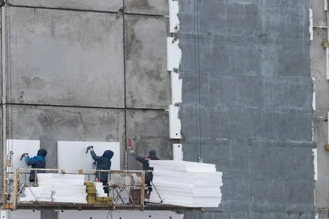 Cladding and insulation of the facade of the building in Russia. Foto stock