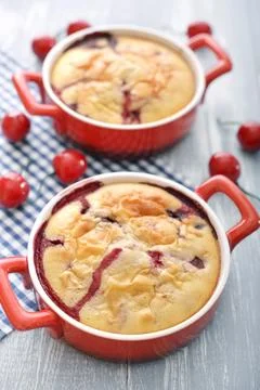 Clafoutis with cherries Foto stock