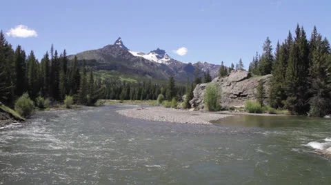Clarks Fork river with Pilot and Index Peak Video stock 25626859