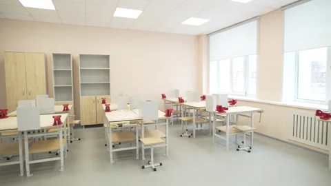 Class with woodworking stations welcomes hands-on creativity Видео 311645369