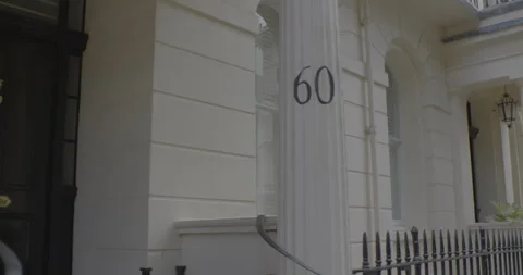 Classic Architecture with Columns and Balconies, Eaton Square, Belgravia London. Vídeos de archivo 318964304