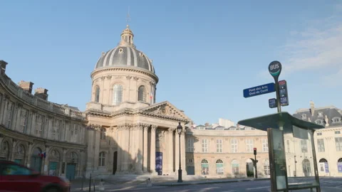Classic baroque facade and dome of the Institut de France building Видео 335130727