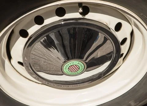 Classic car hub cap reflection Foto stock