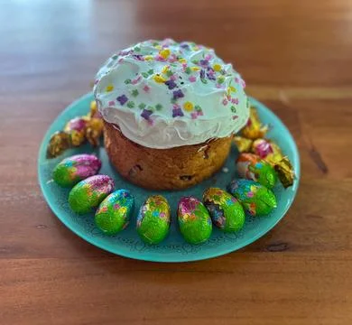 Classic Easter ham dinner. Top view table scene on a white background. Ham,.. 스톡 사진