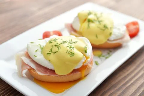 Classic Egg Benedict 스톡 사진