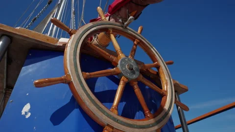 Classic Helm on Tall Ship Deck in Drake Passage Vídeos de archivo 334876747