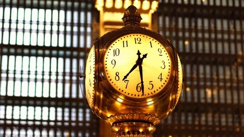 Classic NYC interior. New York's most famous Clock in the Grand Central Terminal Stock Footage 117814866