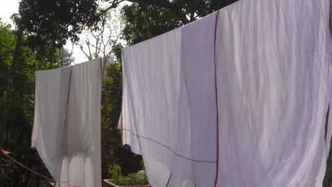 Classic White Laundry Stockbeeldmateriaal 332580257