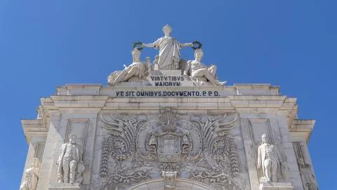 Classical stone archway of Praca do Comercio, Lisbon Foto stock