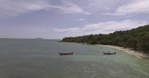 Classical Thai boat floating in the clean water Stock Footage 70411239