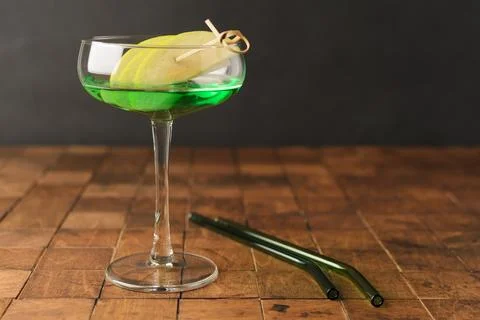 Classik Apple martini - appletini, cold summer cocktail with gin, apple liqueur Stock Photos