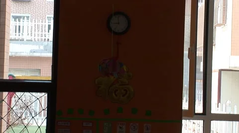 Classroom Clock 스톡 동영상 47133427