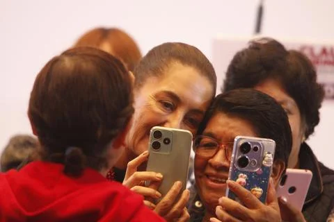 Claudia Sheinbaum selfie Foto stock
