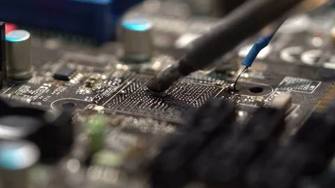 Clean the contact pads of solder Stock-Footage 71243550