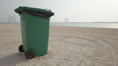 CLEAN ENVIRONMENT IN SEA SHORE Video stock 112176819