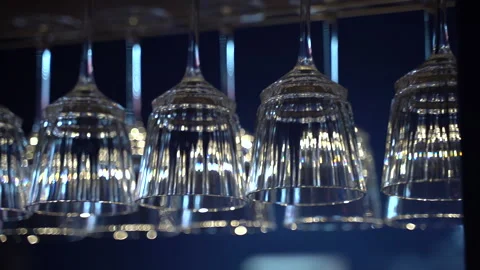 Clean glass goblets on the bar Vídeos de archivo 246541002