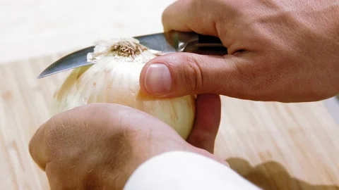 Clean onion close-up Stock Footage 140599544