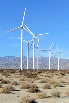 Clean, Renewable Energy for the Future: Wind Turbines in Wind Farm Fotos Stock