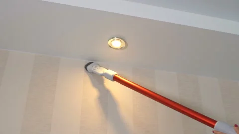 Clean the room with a vacuum cleaner Видео 115368247