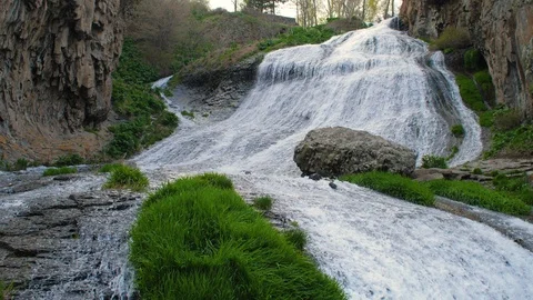 Clean Thermal Waterfall, Arpa River in Jermuk, Armenia 2 Видео 90094008