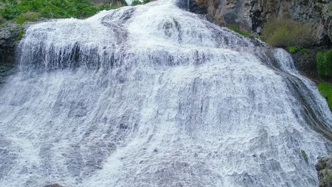 Clean Thermal Waterfall, Arpa River in Jermuk, Armenia 6 Vidéo 90094515