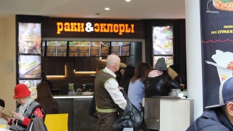 Cleaner in the mall Stock-Footage 73151304