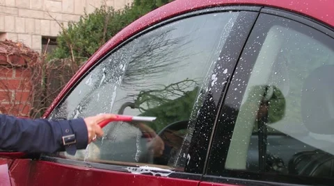 Cleaning car window Video stock 11827435