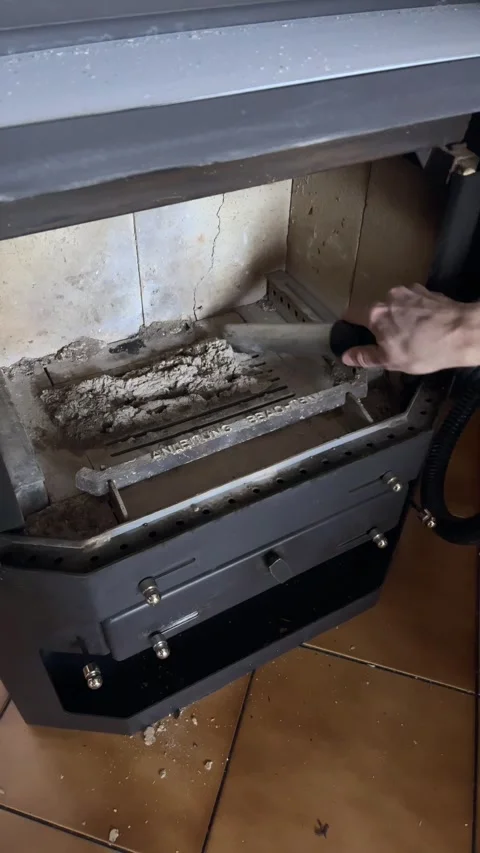 Cleaning Fireplace Ash with Vacuum Vídeo Stock 303229158