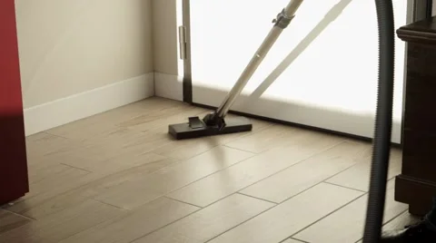 Cleaning floor with vacuum Vidéo 44829122