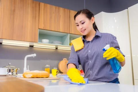 Cleaning in the kitchen Stock-Fotos