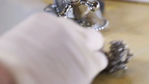 Cleaning mold in bath Video stock 100635643