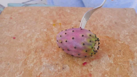 Cleaning peeling prickly pears fruit 動画素材 138098842