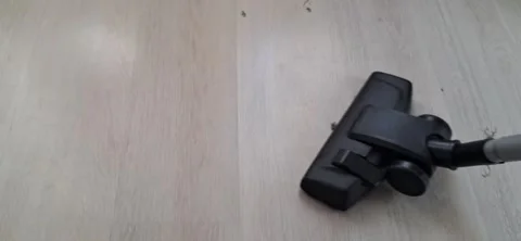 Cleaning Small Dirt and Debris by Sweeping the Floor 動画素材 334866232