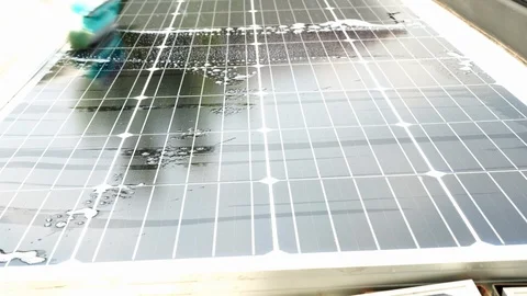 Cleaning solar cell panel Vidéo 107699536