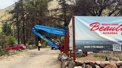 Cleanup in the Aftermath of the Eaton Fire in Altadena, California Stock Footage 312260666
