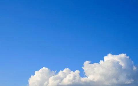 Clear blue sky with cloud Stock-Fotos