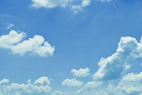 Clear blue sky with white cloud, good weather in the morning have a nice day Foto stock