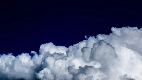 Clear clouds in the sky (4K Timelapse) 스톡 동영상 116505608