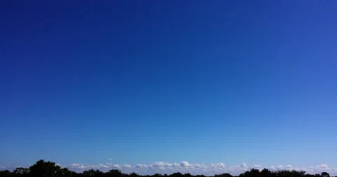 Clear Day Turns Partly Cloudy (2160p 25fps) Video stock 165905373