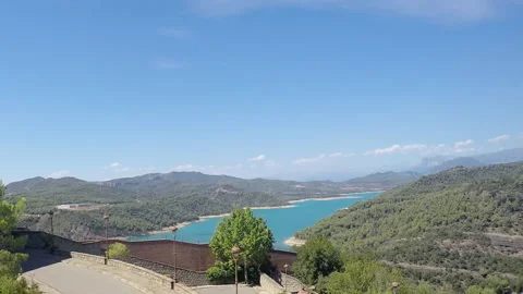 Clear Lake In A Valley Vídeo Stock 94758501
