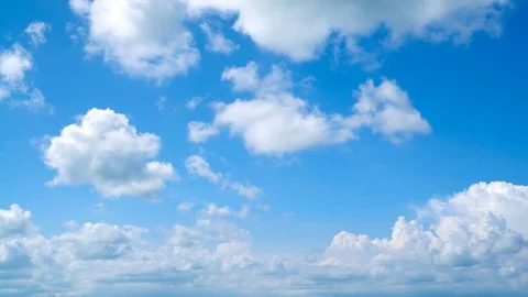 The clear sky with a cloud Vidéo 80516916