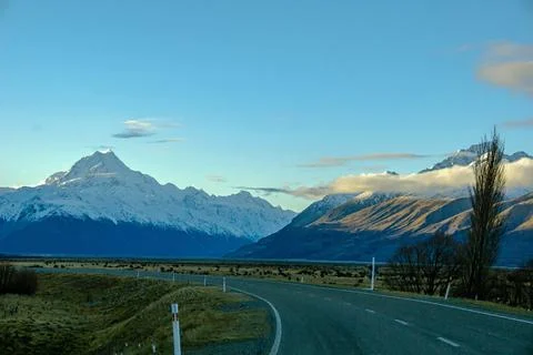 Clear View of Mount Cook from Roadside at Sunrise, New Zealand Stock Photos