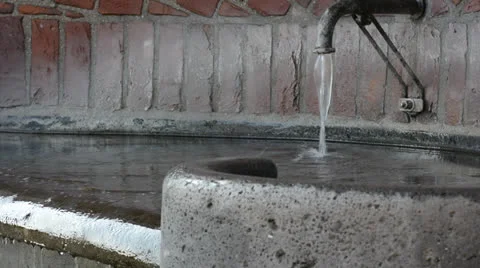 Clear water from the crane Stock Footage 25299295