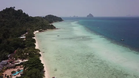 Clear wave and white beach in Koh Kradan island in Trang, Thailand. Stock Footage 270423798